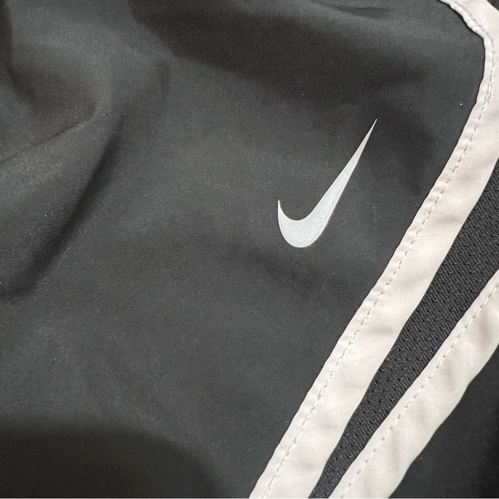 Nike Tempo Shorts - Picture 2 of 4